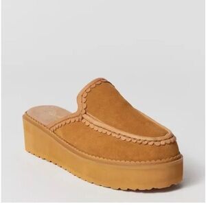 Seychelles Stand Tall Mules